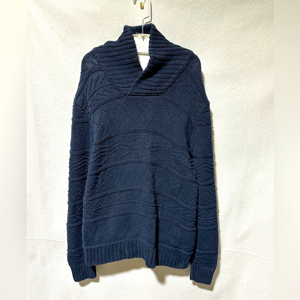 American Eagle Men’s Navy chunky cable knit pullover sweater size Large